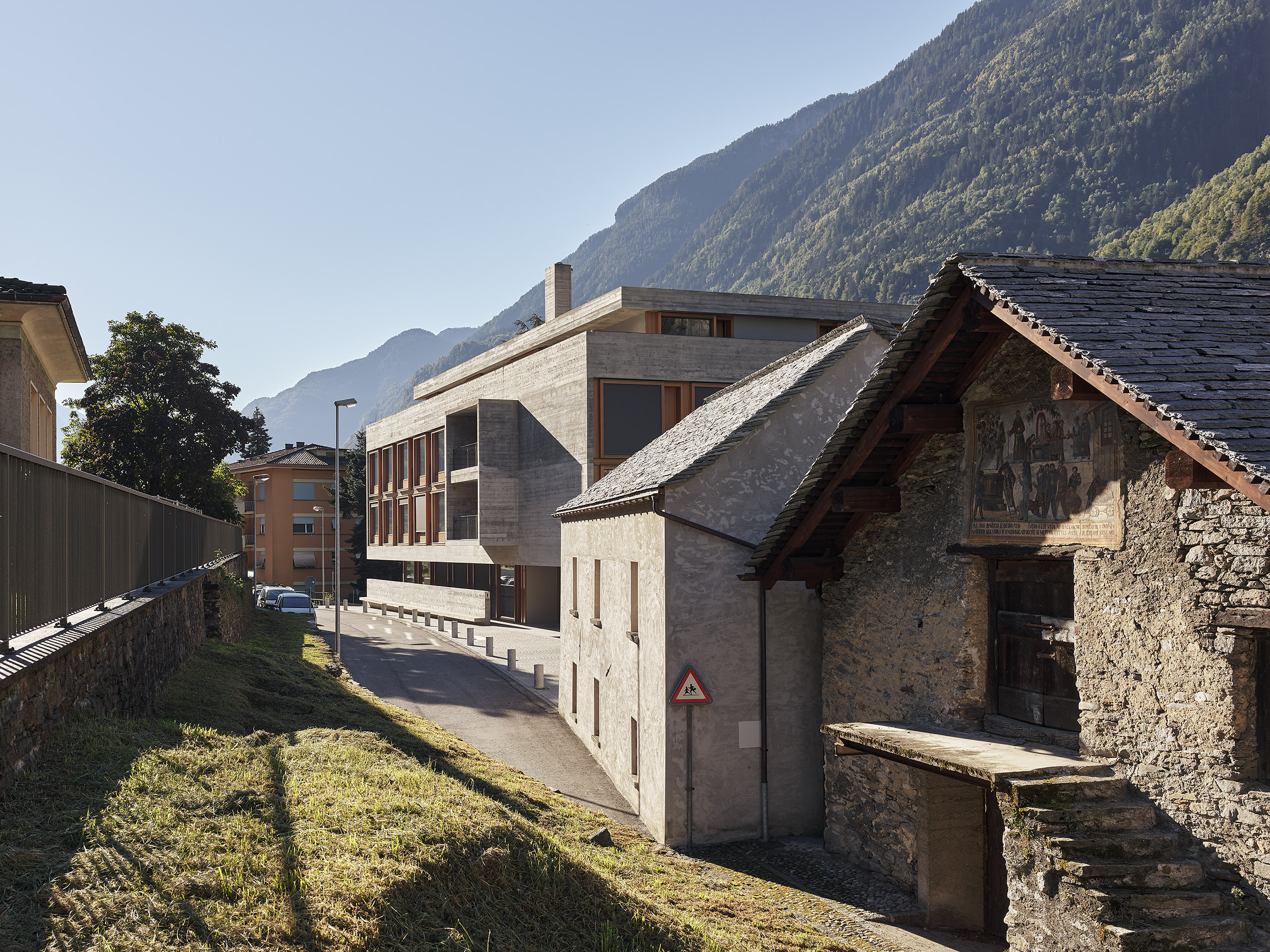 Ahp0053 CANZ AIQ4 002533 C